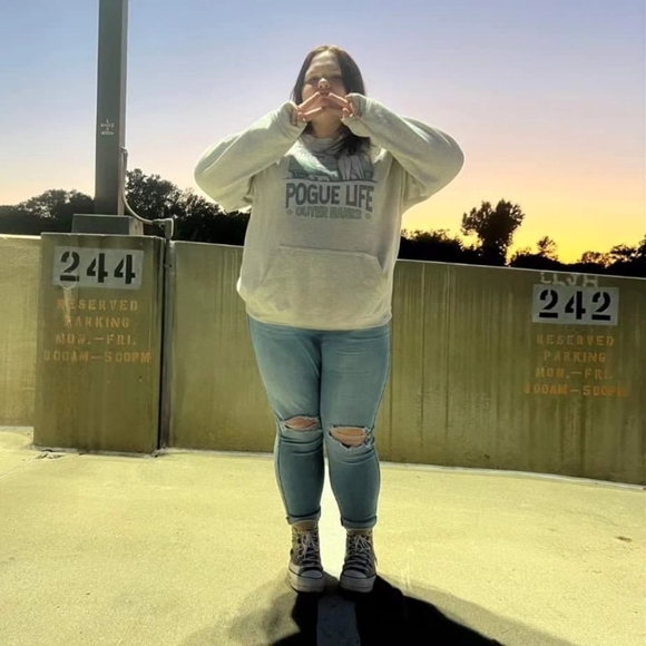 Meet your Posher, Hannah for Paws - Picture 2 of 16